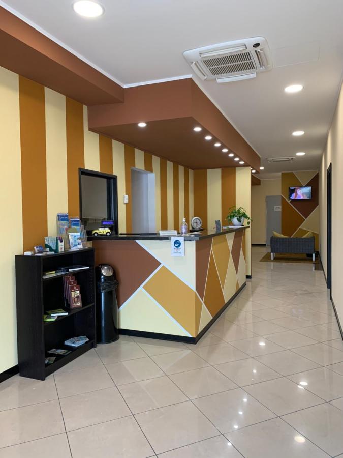 Hotel Bussana Porto Tolle Eksteriør bilde