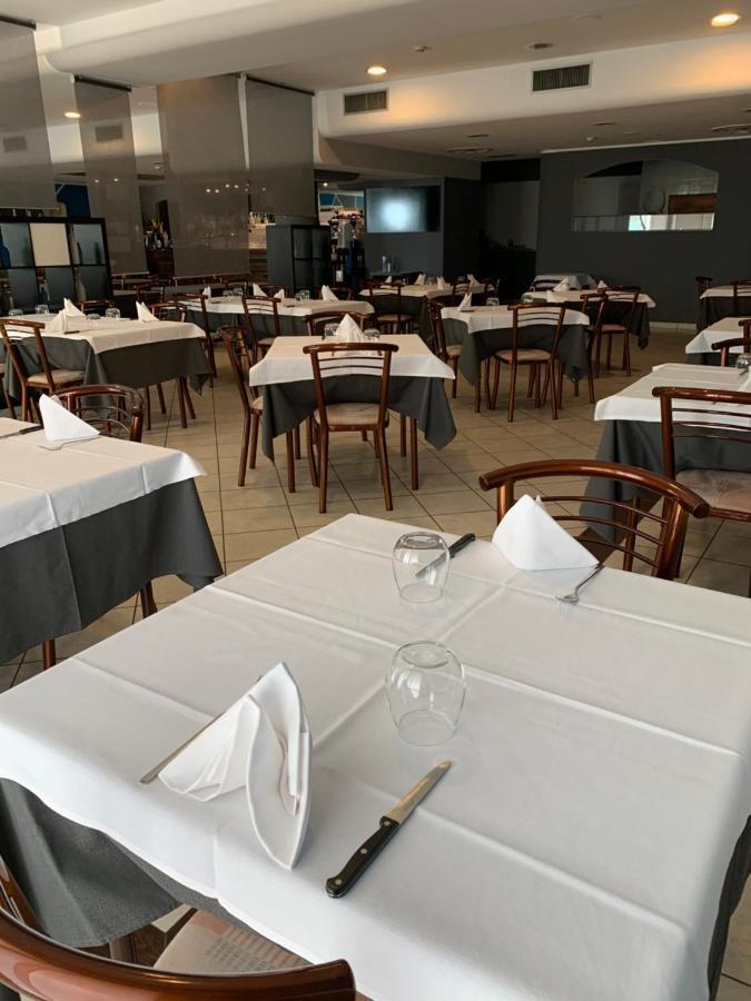 Hotel Bussana Porto Tolle Eksteriør bilde