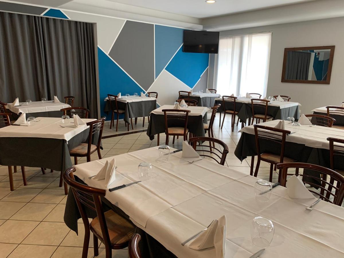 Hotel Bussana Porto Tolle Eksteriør bilde