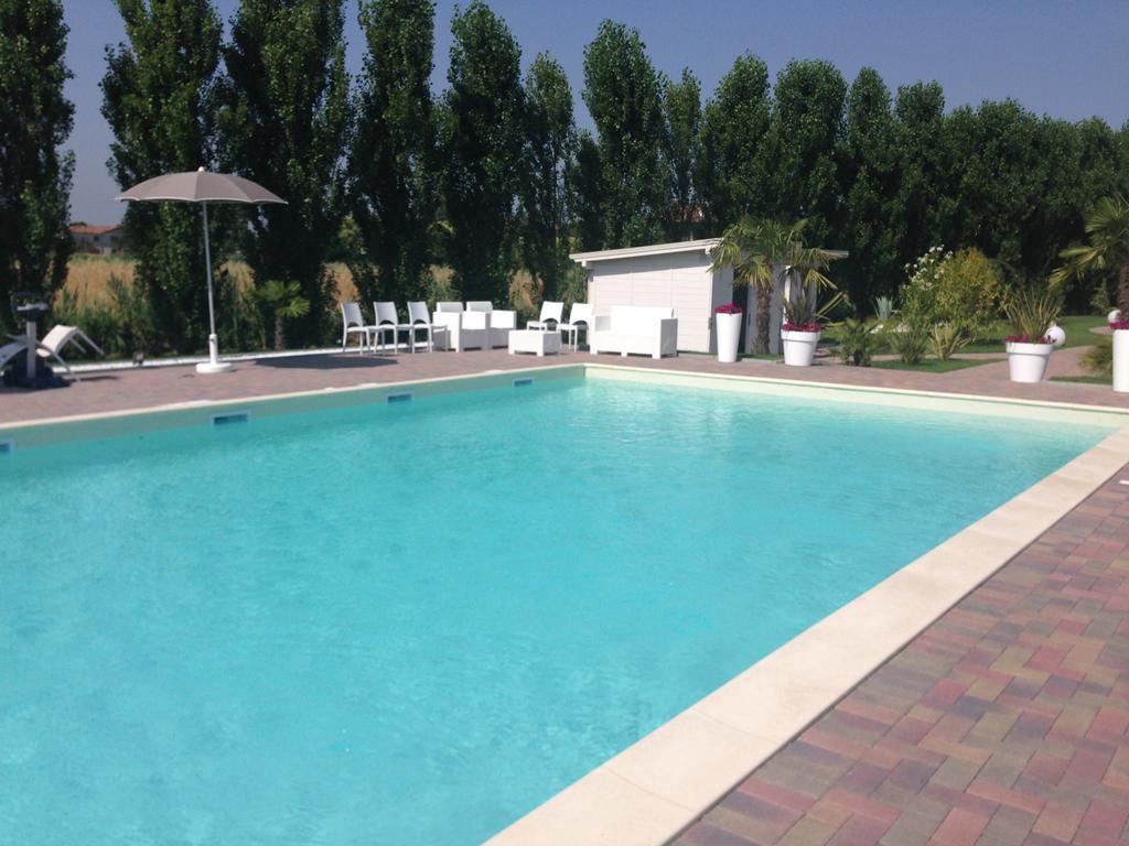 Hotel Bussana Porto Tolle Eksteriør bilde